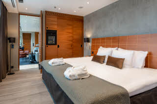 Copyright: Rebecca Watson Presidential Suite